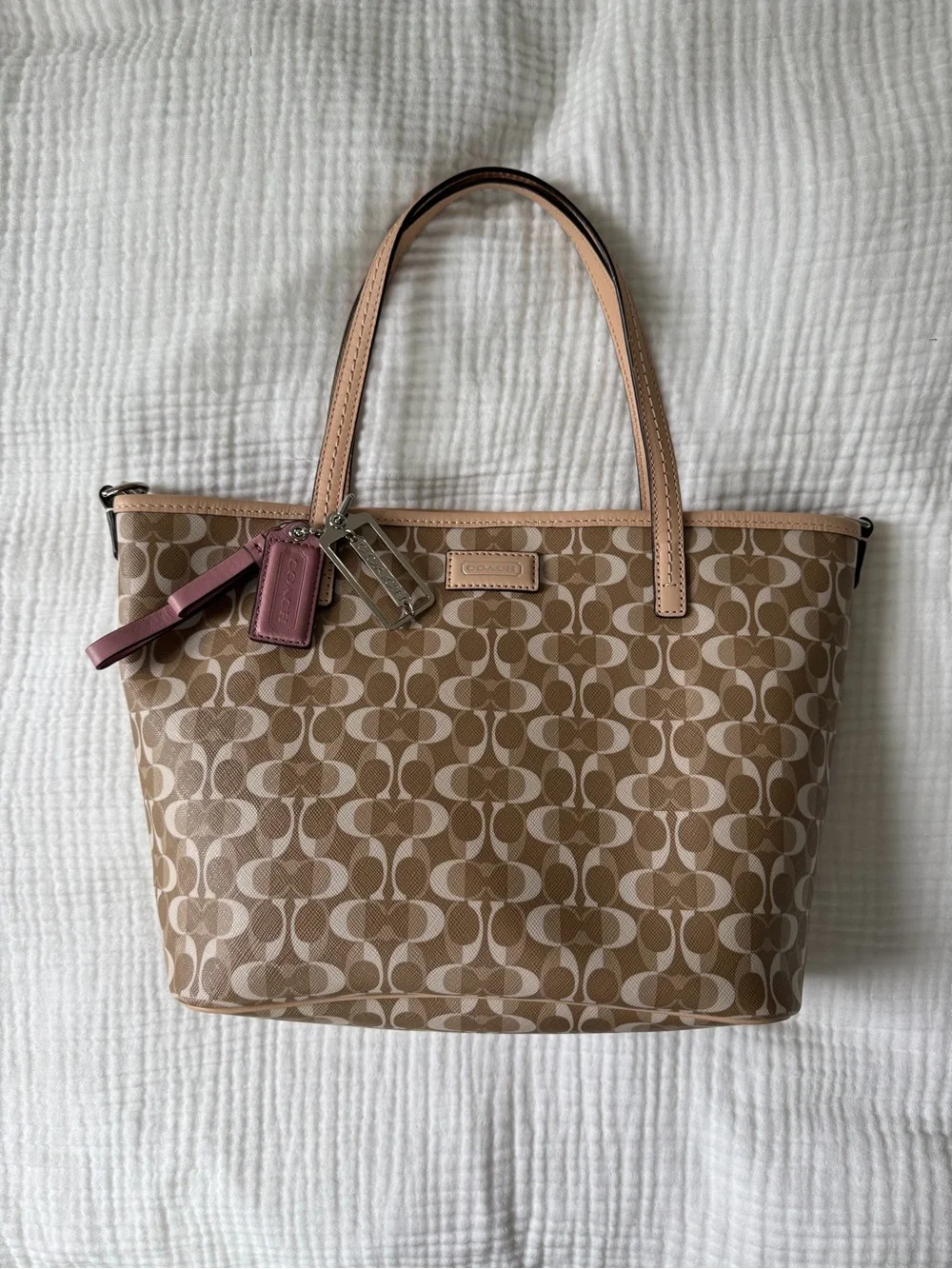 NWT Coach Beige Signature Canvas Tote with Matching Wristlet Chalk Park Dream